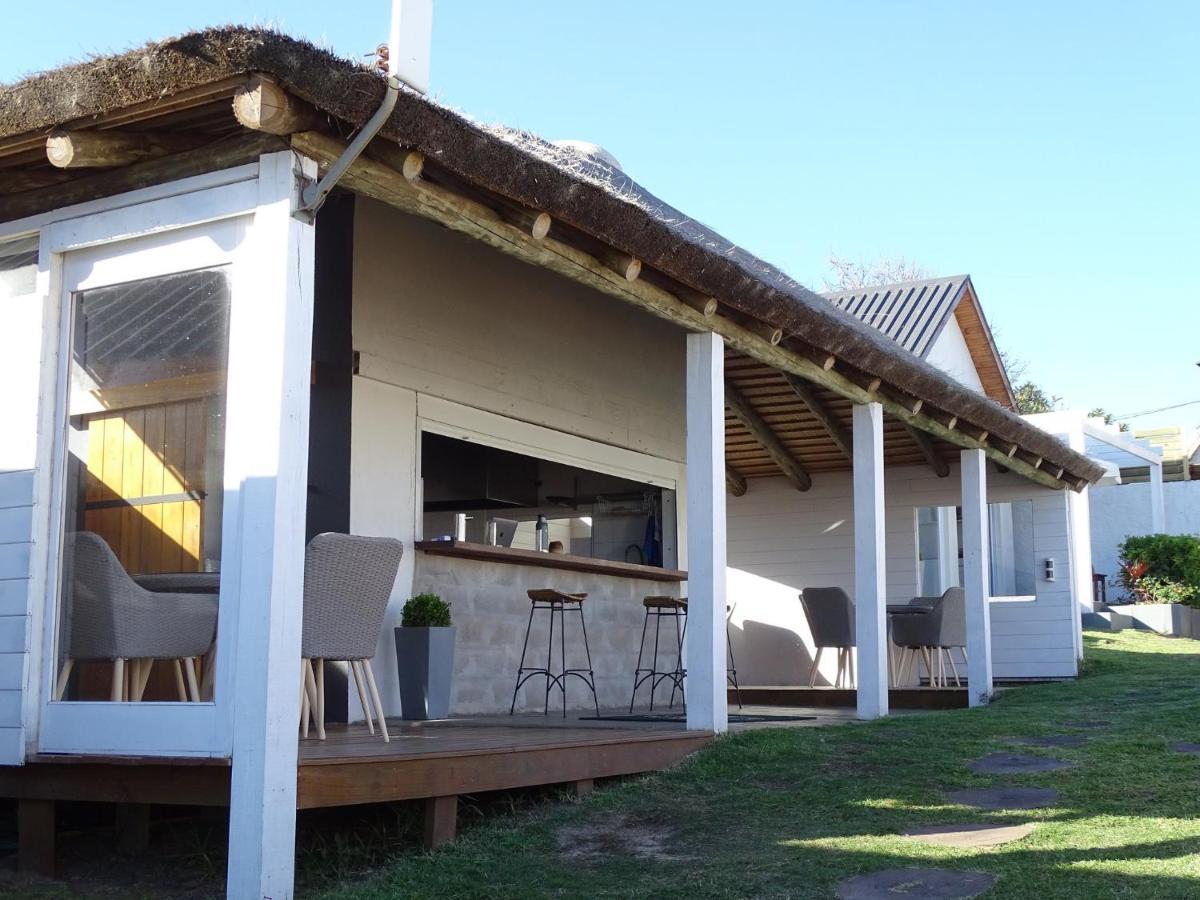 Kanaloah Lodge & Cabins Punta Del Diablo Extérieur photo